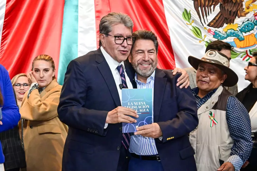 Ray Vázquez Conchas asiste a presentación de libro “La Nueva Legislación por el Agua”
