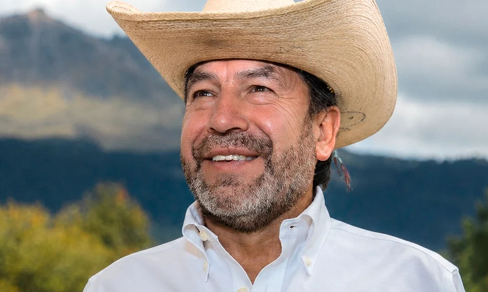 Ray Vázquez: del rancho y el campo, a la vida pública